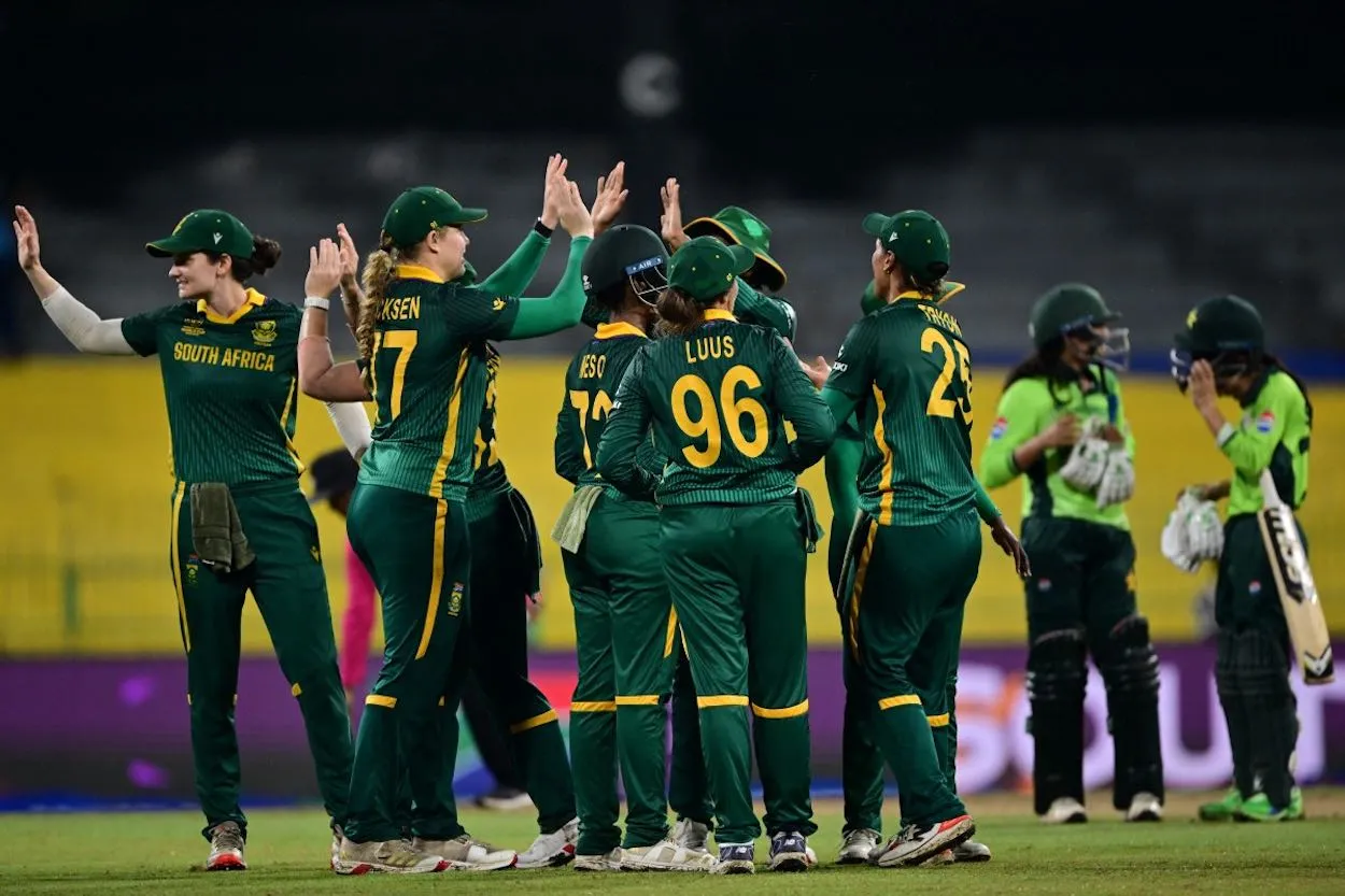 Kapp, Wolvaardt Shine as South Africa Crush Pakistan by 150 Runs in Rain-Hit World Cup Clash