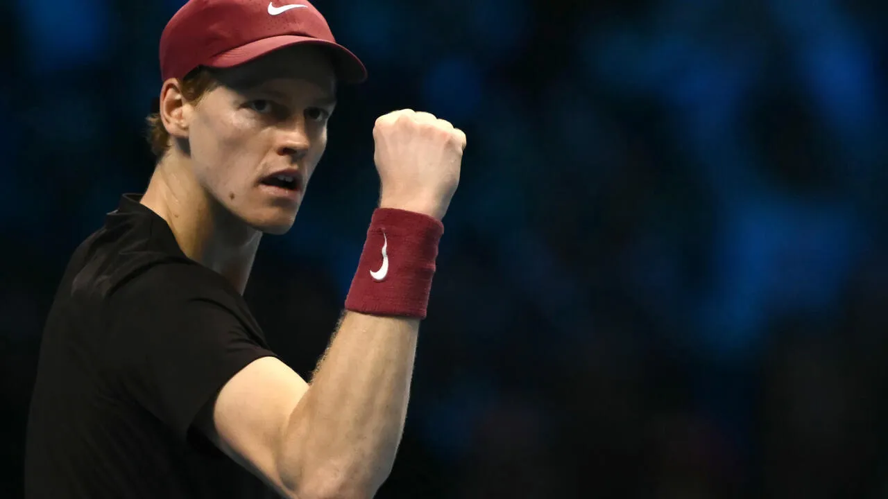Sinner Reaches Third Straight ATP Finals Title Match After Beating de Minaur