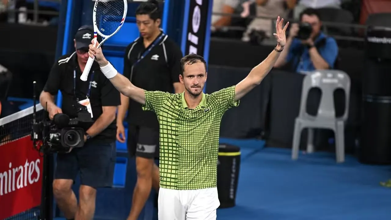 Medvedev Lifts Brisbane International Title to Start Season Strong