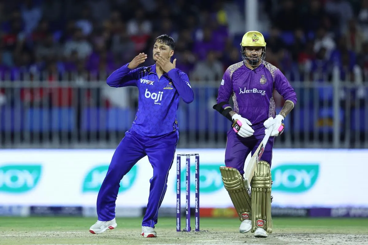 MI Emirates Cruise into ILT20 Season 4 Final with Seven-Wicket Win