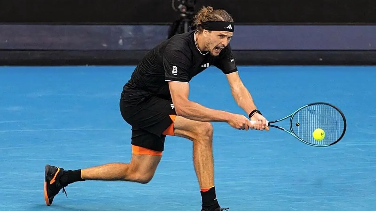 Zverev Storms Into Third Straight Australian Open Semifinal