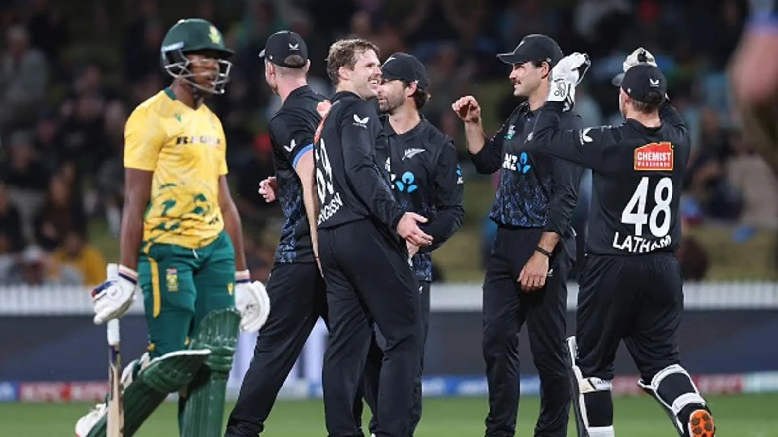 New Zealand Thrash South Africa to Level T20I Series 1-1