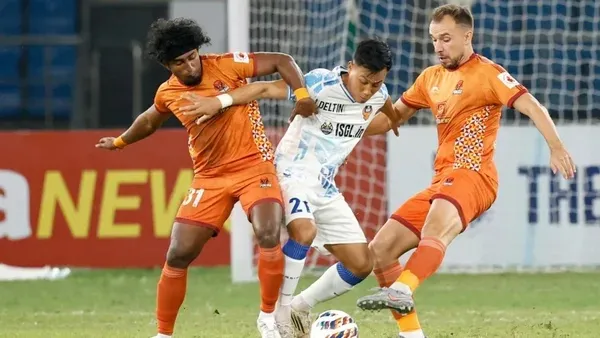 10-Man Punjab FC Hold FC Goa to 1-1 Draw in ISL Thriller