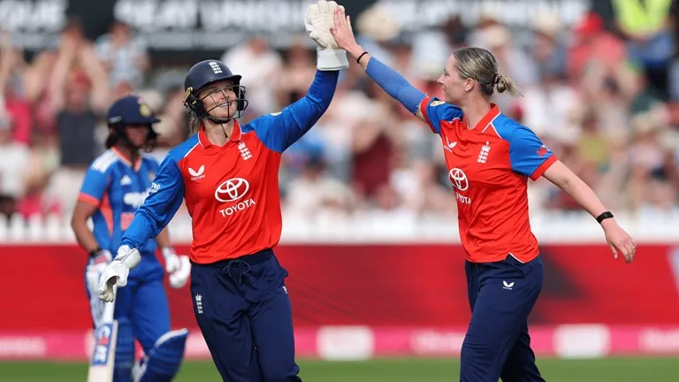 England Women level T20I series as India collapse in 169-run chase