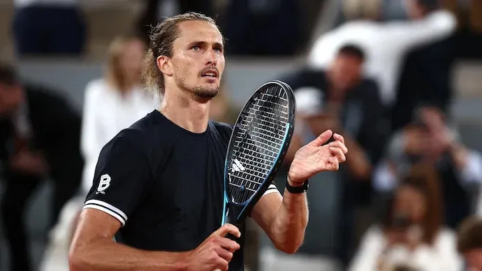 Alexander Zverev storms into fifth French Open semifinal in six years