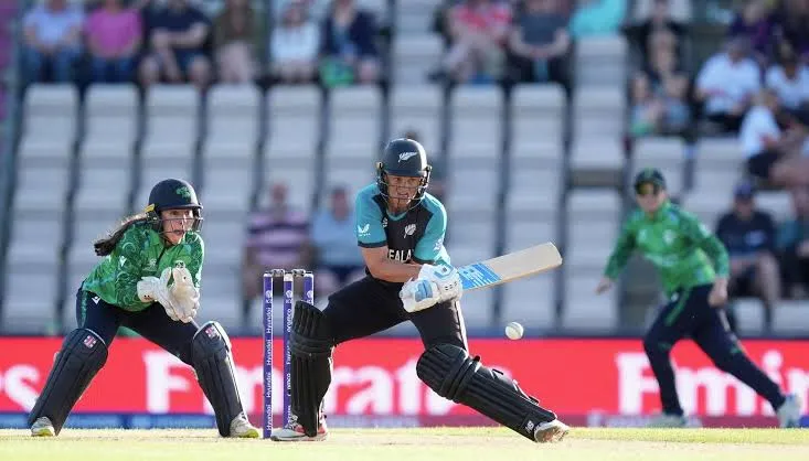 Amelia Kerr Stars as New Zealand Edge Ireland to Keep World Cup Defence Alive