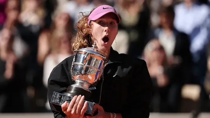Mirra Andreeva Wins Maiden Grand Slam Title with French Open Triumph