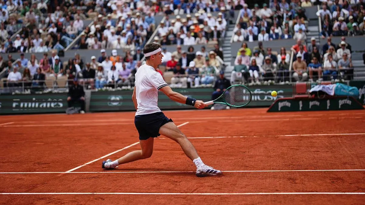 Zverev Storms Into French Open Final, One Win Away From Maiden Grand Slam Title