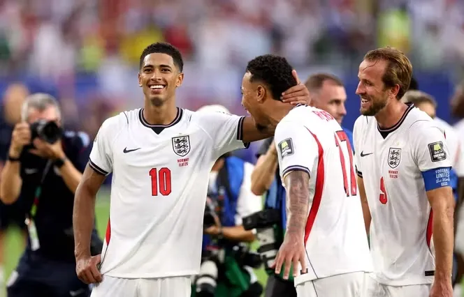 England Beat Norway 2-1 in QF