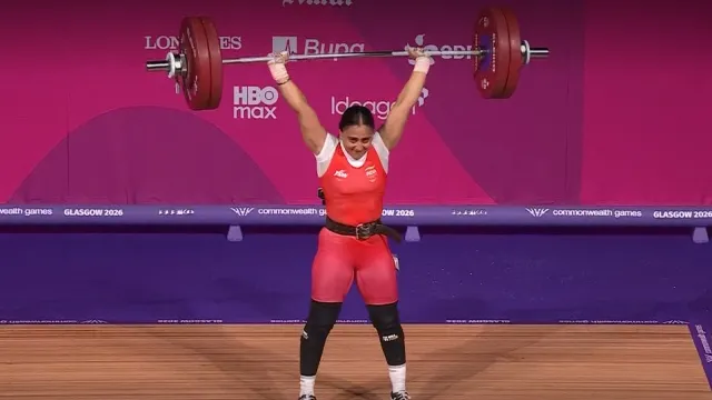 Harjinder Kaur Wins Silver in Women's 69kg Weightlifting
