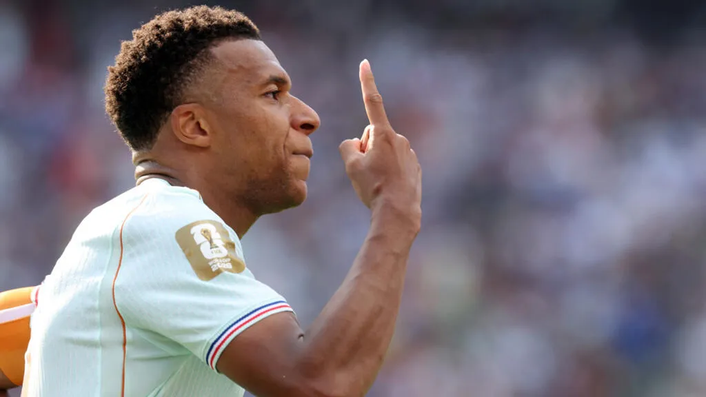 Kylian Mbappé Inspires France Past Morocco to Reach Third Straight FIFA World Cup Semi-final