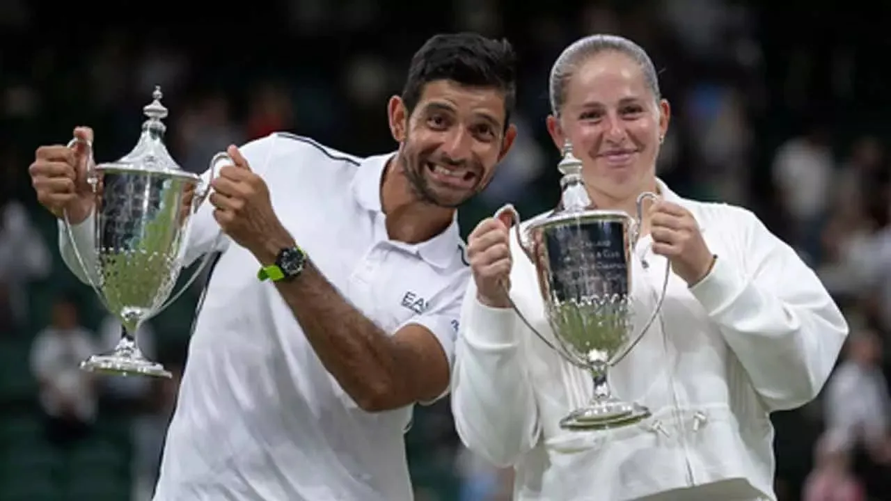 Ostapenko, Arevalo Rally to Win Wimbledon 2026 Mixed Doubles Title