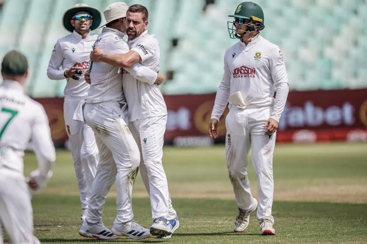 South Africa Restrict Australia to 187/6 on Day 1 of Durban Test